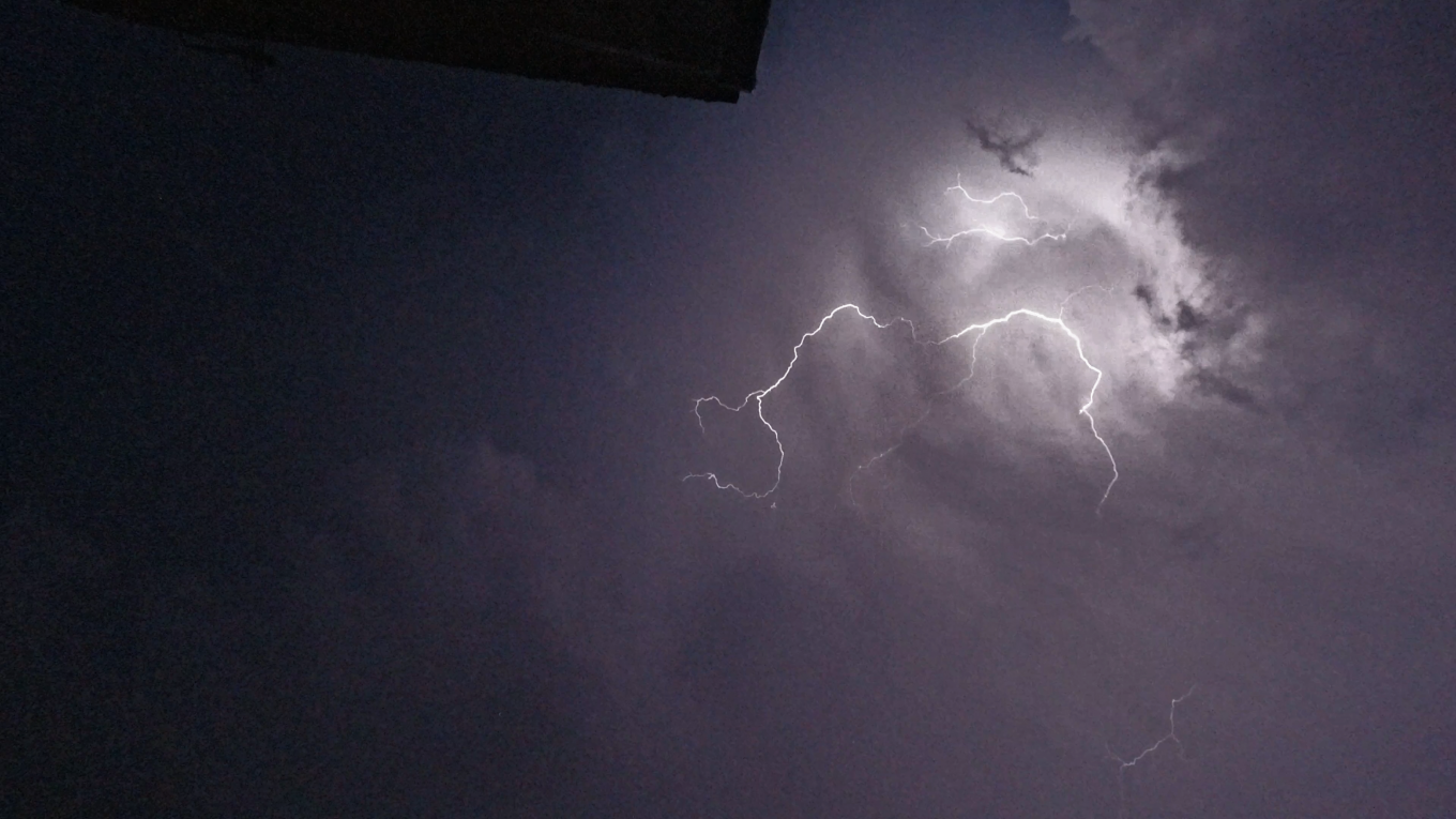 View of forked lightning directly overhead